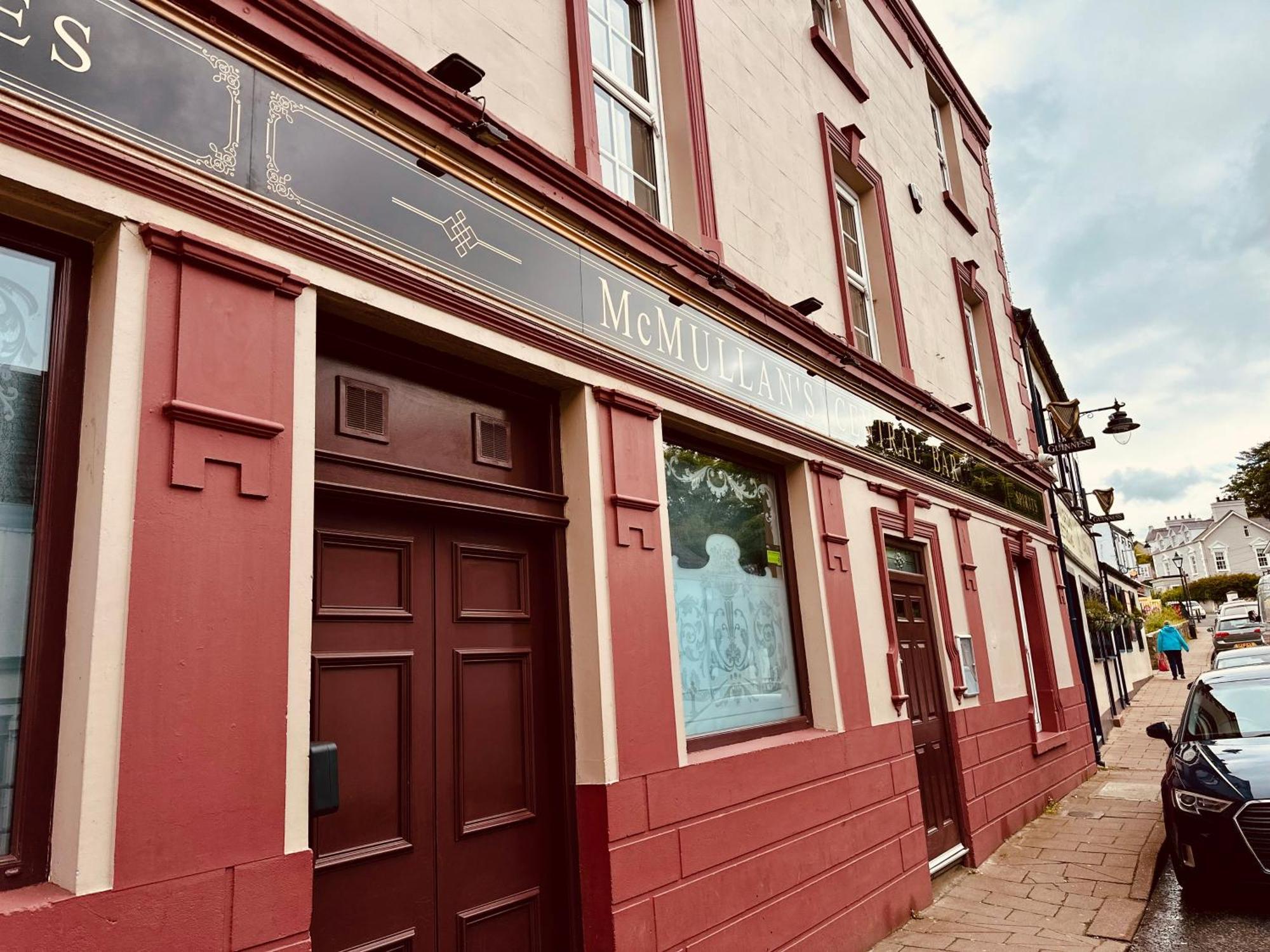 Central Bar Guesthouse Cushendall Exterior foto